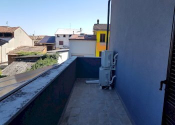 balcone - Villa via Cà Noa, Trescore Cremasco - foto 36