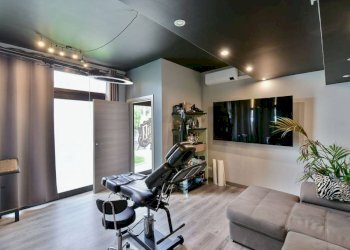 Salone - Shop via Unione, Lurate Caccivio - photo 23