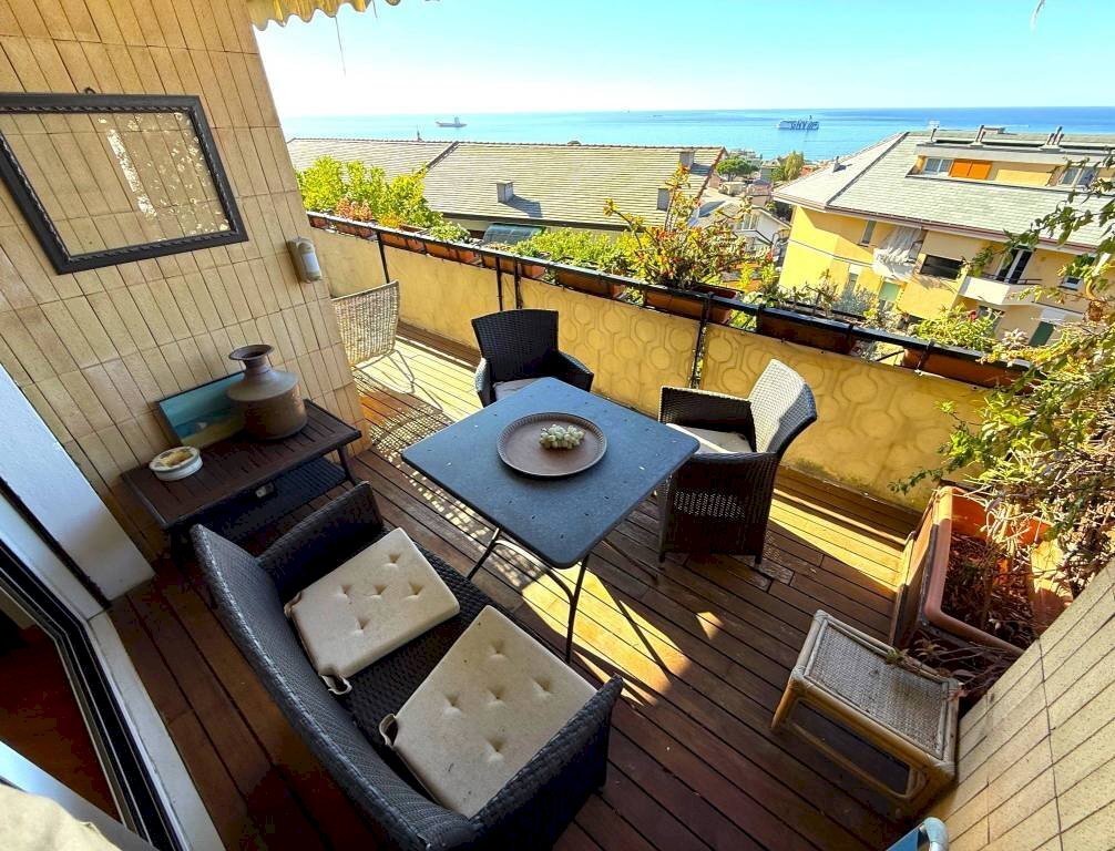 Terrazzo - Appartamento via Giuseppe Mendozza, 39, Genova (zona Quarto) - foto 3