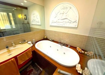 Bagno - Appartamento via Giuseppe Mendozza, 39, Genova (zona Quarto) - foto 19