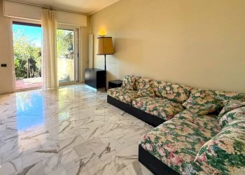 Camera da letto - Appartamento via Giuseppe Mendozza, 39, Genova (zona Quarto) - foto 20