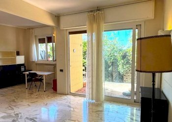 Camera da letto - Appartamento via Giuseppe Mendozza, 39, Genova (zona Quarto) - foto 21