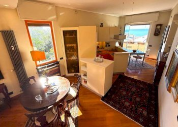 Salone - Appartamento via Giuseppe Mendozza, 39, Genova (zona Quarto) - foto 25