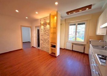 Soggiorno - Bilocale via Donato Somma, 1, Genova - foto 1