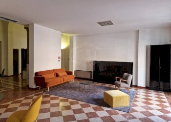 Locale Commerciale Strada Maggiore, Bologna (zona Centro Storico) - foto 9