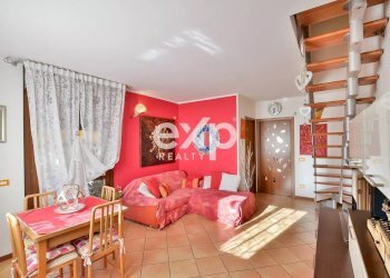 Quadrilocale Via Giacomo Puccini, Barlassina - foto 1