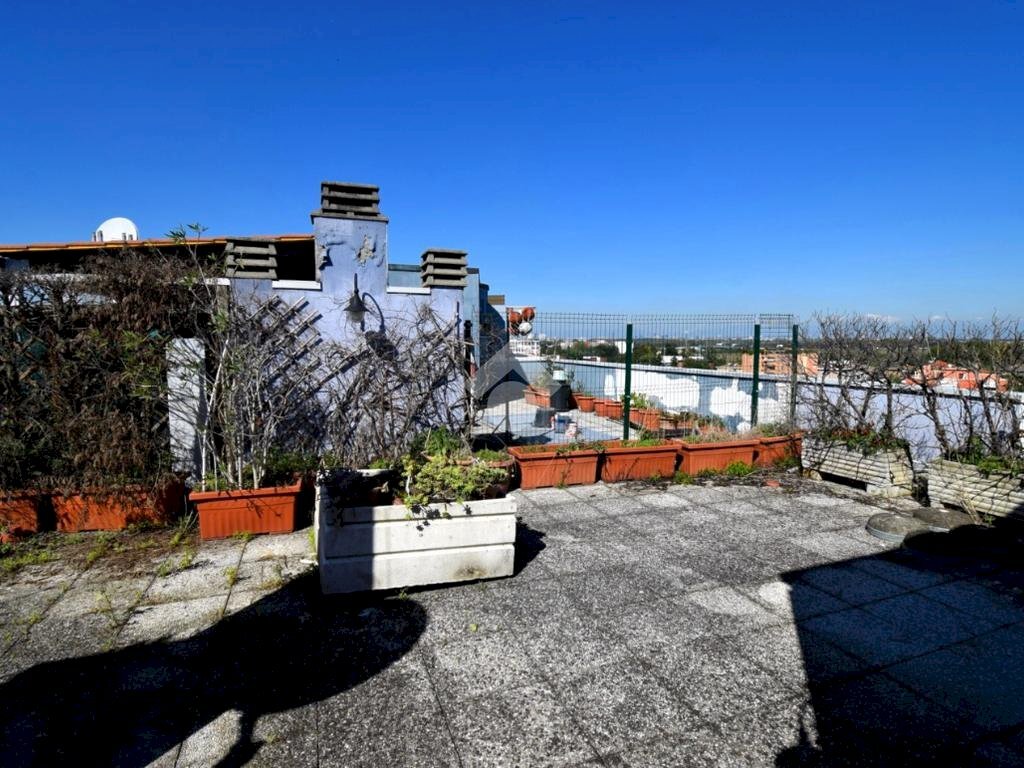 Attic Via Massimo D'Azeglio, Rozzano - photo 3