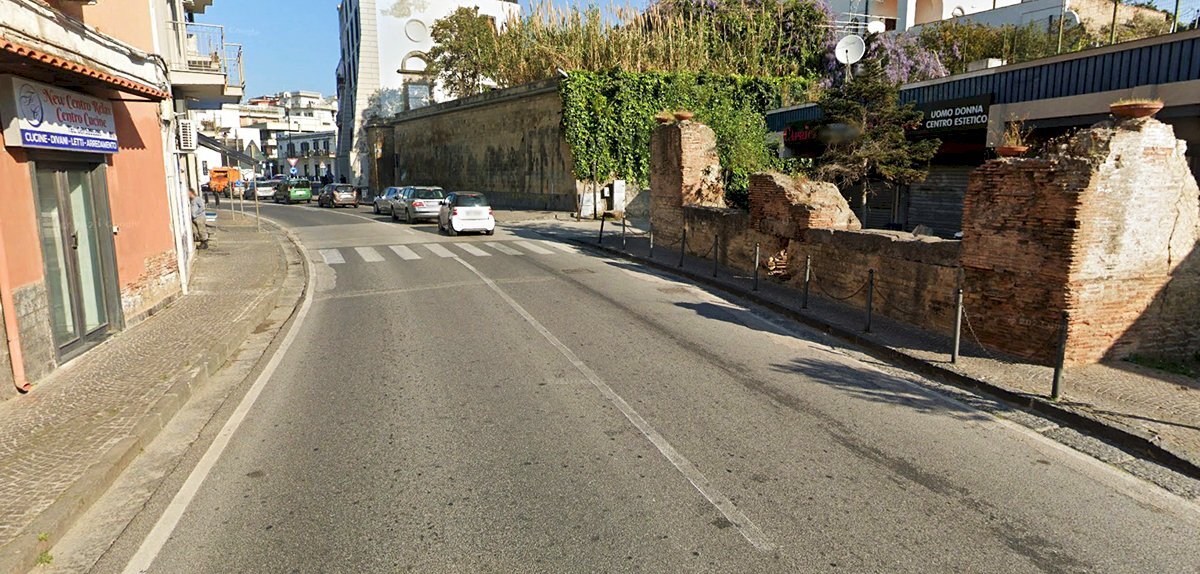 Locale Commerciale corso Nicola Terracciano, 10, Pozzuoli - foto 2