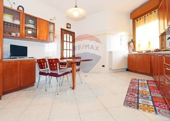 Villa VIA PETRARCA, 3 
 Cornate d'Adda, Cornate d'Adda - photo 14