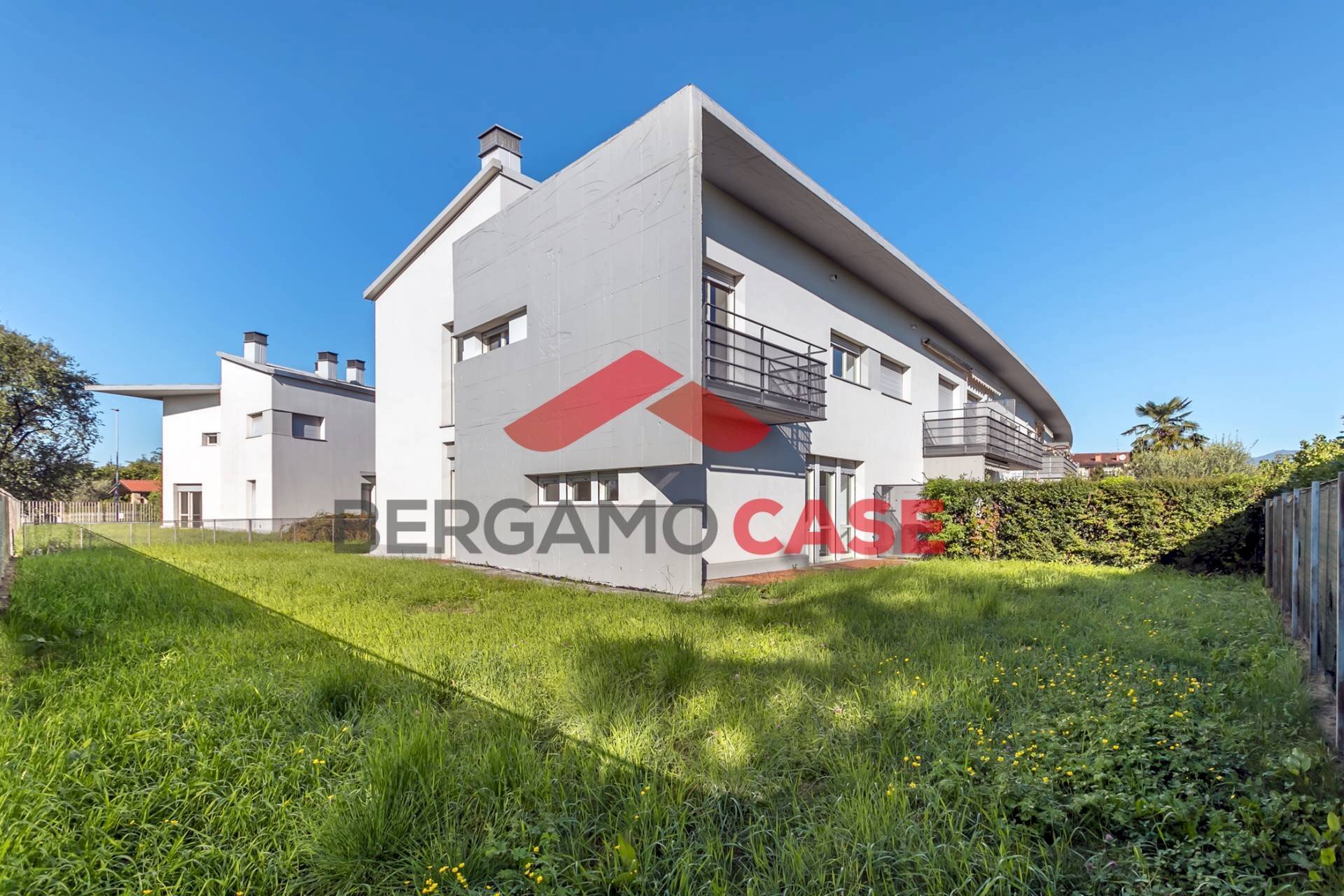 Foto 1 - Villa a Schiera Via Puccini
 
6, Seriate - foto 1