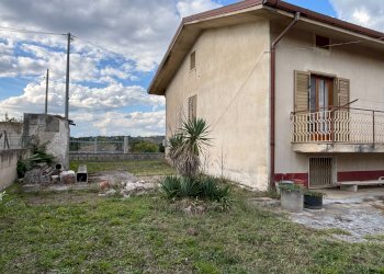 Foto 3 - Casa semi indipendente via tinelle
 
32, Calvi - foto 3