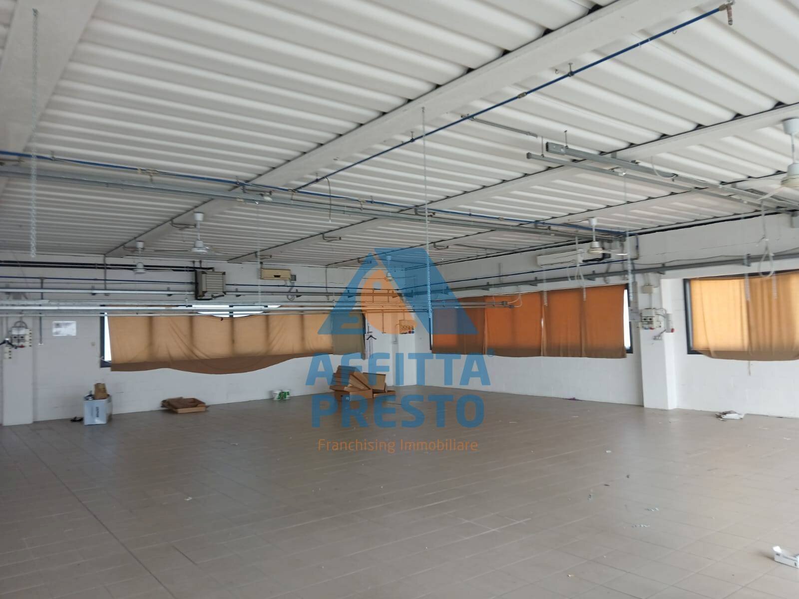 Foto 2 - Commercial Activity Capraia e Limite - photo 2