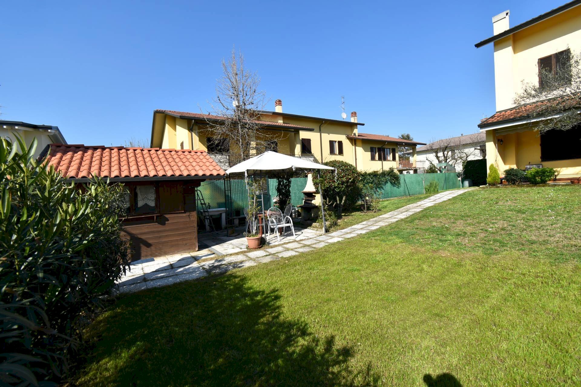 Foto 2 - Casa semi indipendente montecervino
 
9, Usmate Velate - foto 2