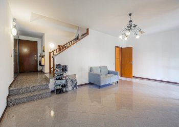 Foto 7 - Casa semi indipendente montecervino
 
9, Usmate Velate - foto 7