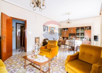 Sala da pranzo - Trilocale Via Giovanni Verga
 
79F, Lentini - foto 3