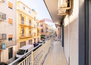 Balcone - Trilocale Via Giovanni Verga
 
79F, Lentini - foto 6