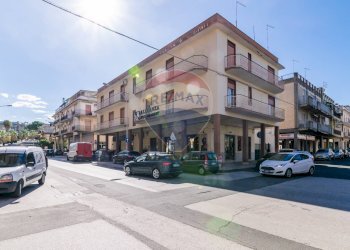 Edificio all\'aperto - Trilocale Via Giovanni Verga
 
79F, Lentini - foto 28