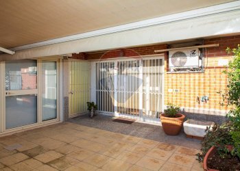 Terrazza - Trilocale VIA PAOLO VASTA
 
5, Aci Castello - foto 1