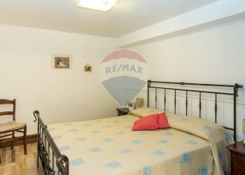 Camera / camera da letto - Trilocale VIA PAOLO VASTA
 
5, Aci Castello - foto 8