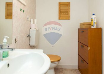 Bagno - Trilocale VIA PAOLO VASTA
 
5, Aci Castello - foto 19