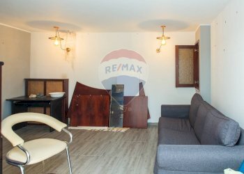 Soggiorno - Trilocale VIA PAOLO VASTA
 
5, Aci Castello - foto 22