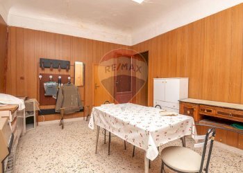 Sala da pranzo - Casa indipendente via MOSCHITTA
 
11, Caltagirone - foto 8