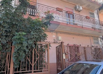Edificio all\'aperto - Casa indipendente Via Delle Gemme
 
73, Catania - foto 1
