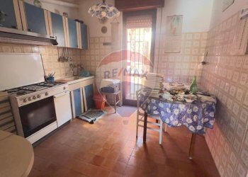 Cucina - Casa indipendente Via Delle Gemme
 
73, Catania - foto 23