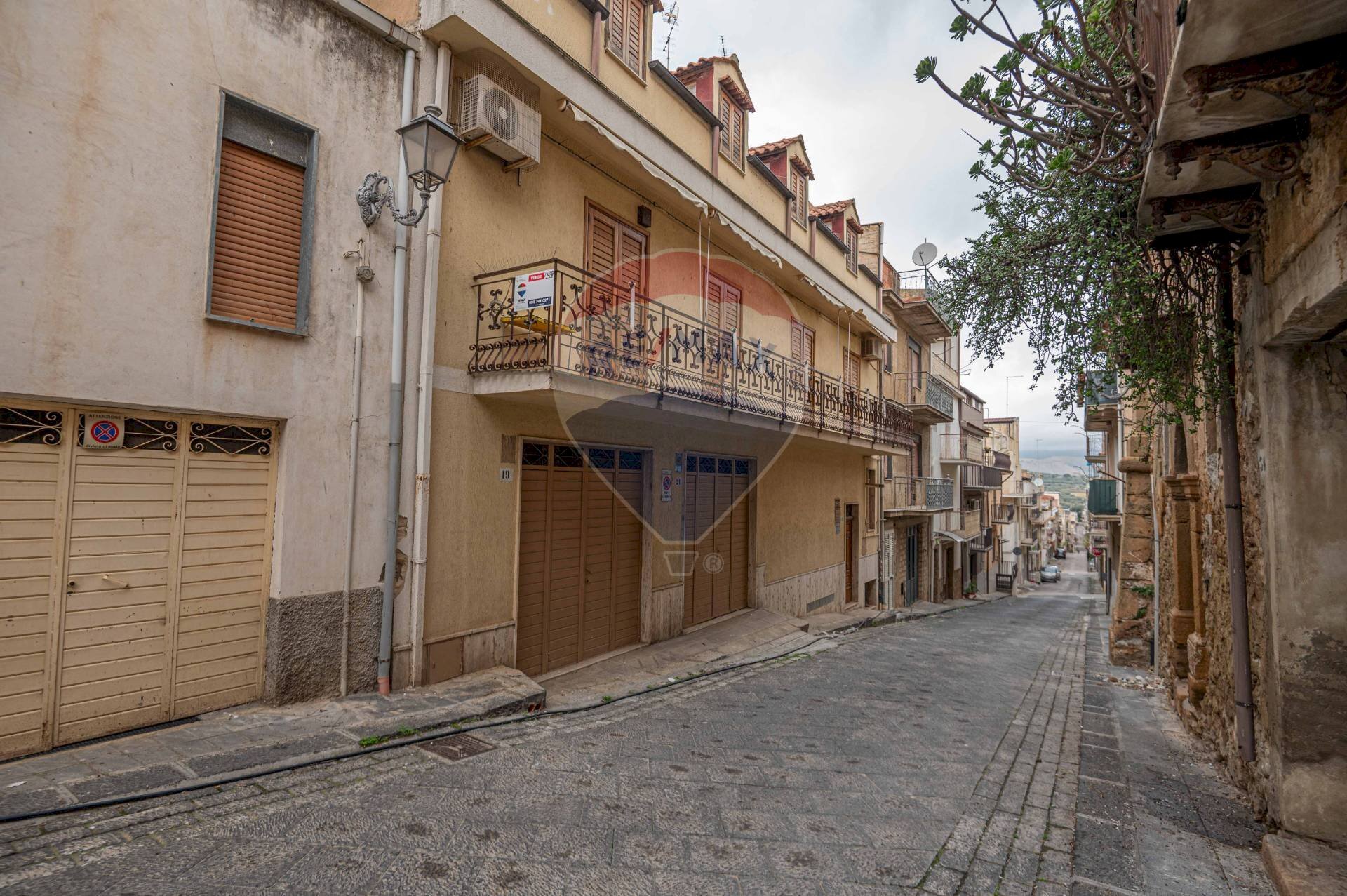 Edificio all\'aperto - Casa indipendente Via Giuseppe Garibaldi
 
26, Mirabella Imbaccari - foto 3