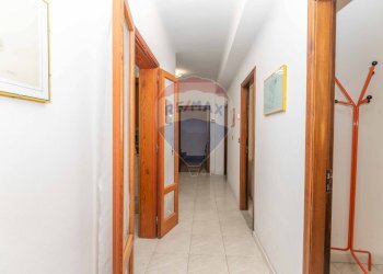 Hall / corridoio - Casa indipendente Via Giuseppe Garibaldi
 
26, Mirabella Imbaccari - foto 18