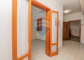 Hall / corridoio - Casa indipendente Via Giuseppe Garibaldi
 
26, Mirabella Imbaccari - foto 19