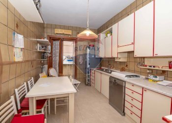 Cucina - Casa indipendente Via Giuseppe Garibaldi
 
26, Mirabella Imbaccari - foto 29