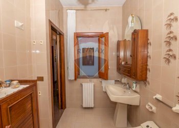 Bagno - Casa indipendente Via Giuseppe Garibaldi
 
26, Mirabella Imbaccari - foto 50