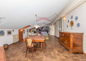 Sala da pranzo - Casa indipendente Via Giuseppe Garibaldi
 
26, Mirabella Imbaccari - foto 52