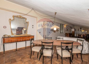 Sala da pranzo - Casa indipendente Via Giuseppe Garibaldi
 
26, Mirabella Imbaccari - foto 53