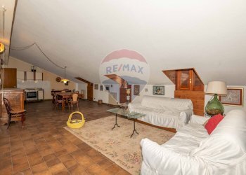 Sala da pranzo - Casa indipendente Via Giuseppe Garibaldi
 
26, Mirabella Imbaccari - foto 56