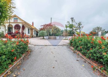 Casa all\'aperto - Villa Contrada Rasalgone
 
snc, Piazza Armerina - foto 64