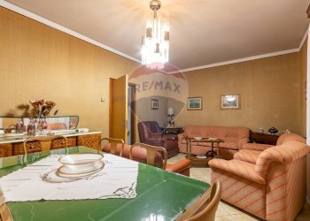 Sala da pranzo - Casa indipendente Via Francesco Petrarca
 
56, Vizzini - foto 3