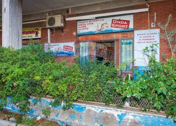 Casa all\'aperto - Locale Commerciale Viale Della Regione
 
106, San Giovanni la Punta - foto 2