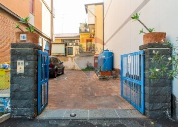 Terrazza - Locale Commerciale Viale Della Regione
 
106, San Giovanni la Punta - foto 27