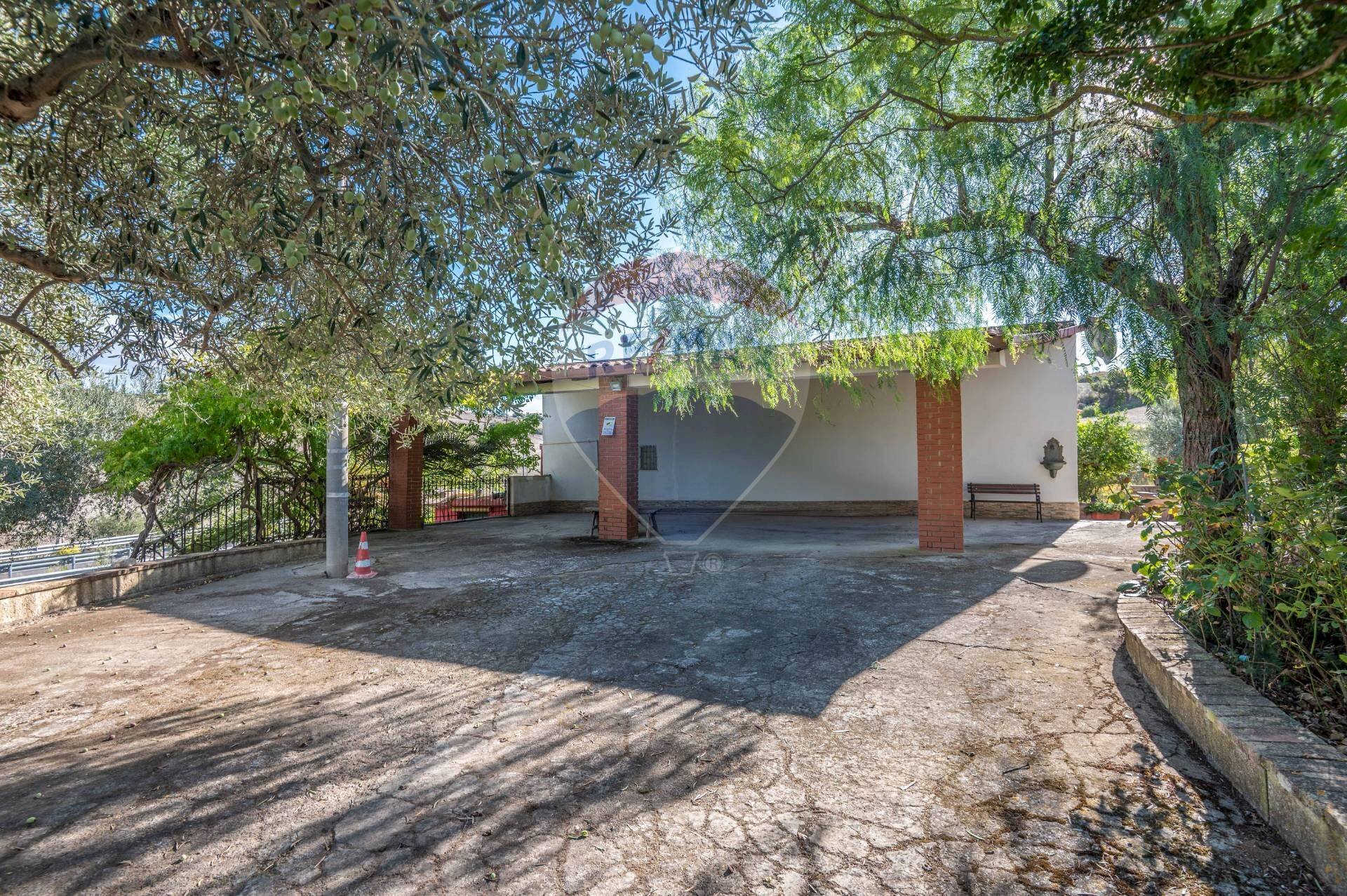 Casa all\'aperto - Villa Contrada Fontana Pietra SP 37/II
 
snc, Caltagirone - foto 1