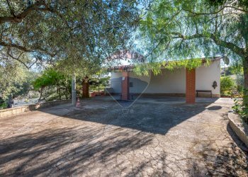 Casa all\'aperto - Villa Contrada Fontana Pietra SP 37/II
 
snc, Caltagirone - foto 2