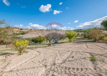 Vista delle montagne - Villa Contrada Fontana Pietra SP 37/II
 
snc, Caltagirone - foto 48