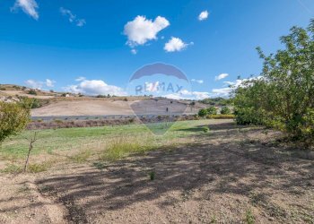 Vista delle montagne - Villa Contrada Fontana Pietra SP 37/II
 
snc, Caltagirone - foto 50