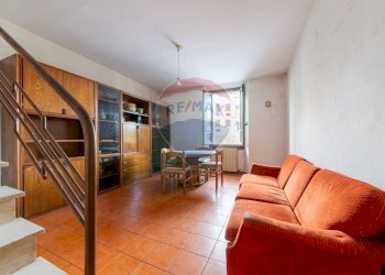 Sala da pranzo - Quadrilocale Via Roma
 
29, Bucine - foto 3