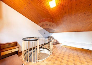 Scale - Quadrilocale Via Roma
 
29, Bucine - foto 15