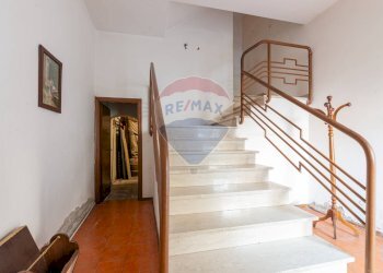 Scale - Quadrilocale Via Roma
 
29, Bucine - foto 17