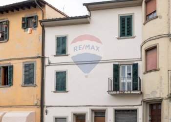 Edificio all\'aperto - Quadrilocale Via Roma
 
29, Bucine - foto 26