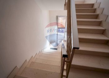 Scale - Appartamento Via Ugo la Malfa, Cupramontana - foto 17