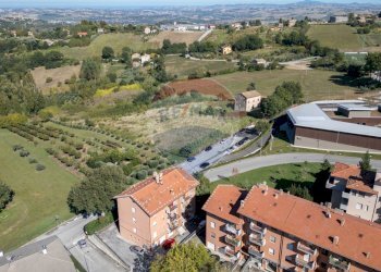 Vista delle montagne - Appartamento Via Ugo la Malfa, Cupramontana - foto 25